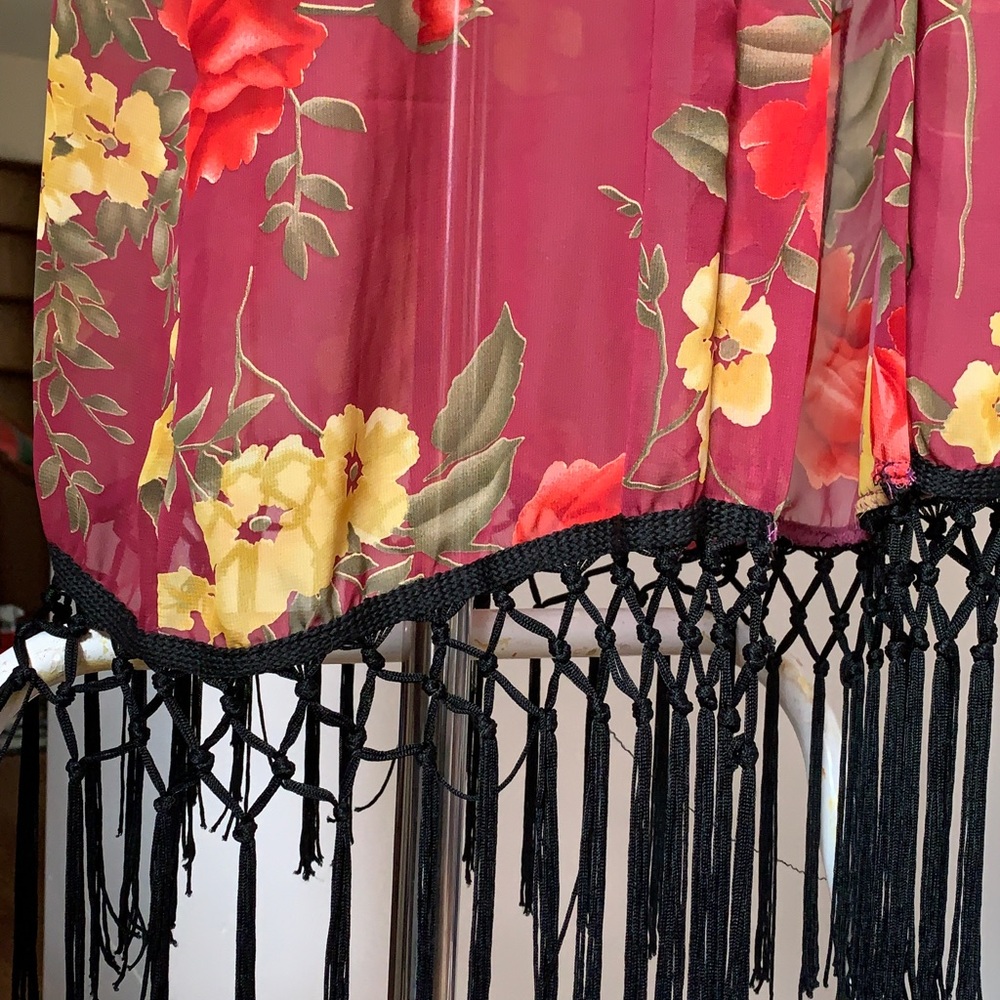 Romeo + Juliet Couture Long Fringed Kimono - Picture 5 of 8